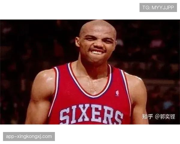 巴克利内线强攻主导快攻节奏，改变90年代大前锋战术定位