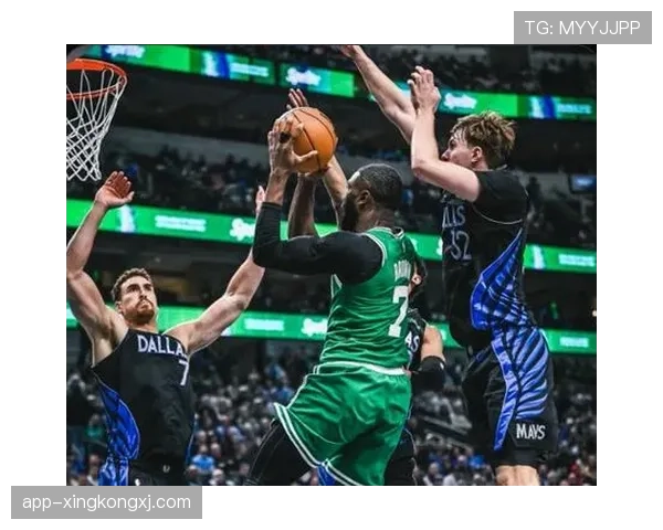凯尔特人近期连场不败，联赛中整体表现稳定，新援融入助推球队中场攻防更显平衡
